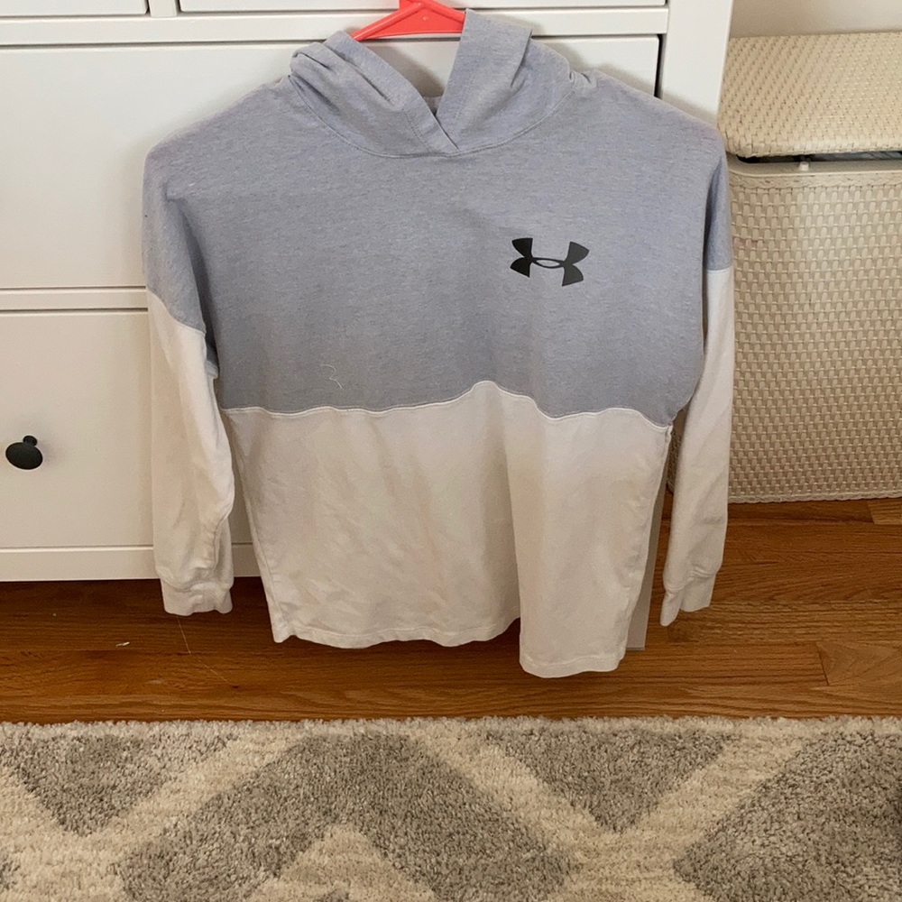 Girls Under Armor Long Sleeve Shirt